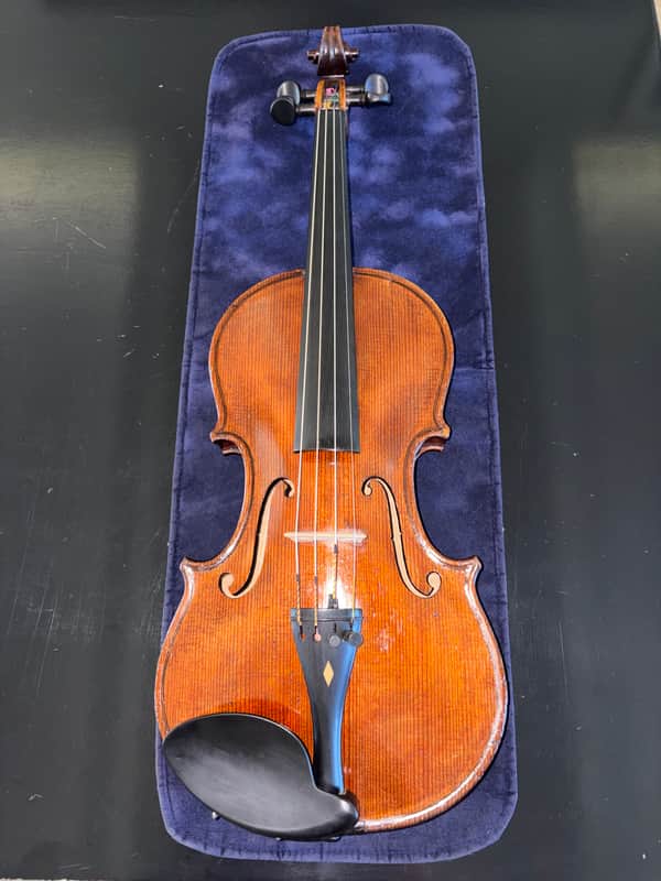 E.F. Dawson No. 34 1944 - Varnish image 1