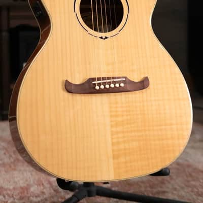 Fender FA-235E Concert Acoustic/Electric Walnut Fingerboard - Natural image 3