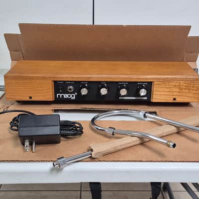 Moog Etherwave Standard Theremin 2009 - Present - Ash image 2