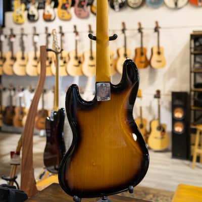 Fender Gold Foil Jazz Bass, Ebony Fingerboard, 2-Color Sunburst - Deluxe Gig Bag image 9