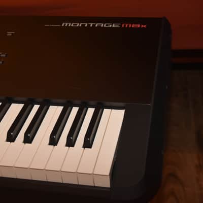Yamaha Montage M8x 88-Key Synthesizer  Black image 7