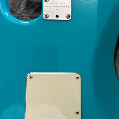 Fender American Professional II Stratocaster with Rosewood Fretboard 2020 - Present - Miami Blue image 3