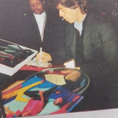 Squier by Fender Stratocaster Signed by the Rolling Stones 1988 Red image 10