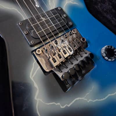 Dean Dimebag Dean from Hell CFH lightning bolt graphic + original hardshell case image 4