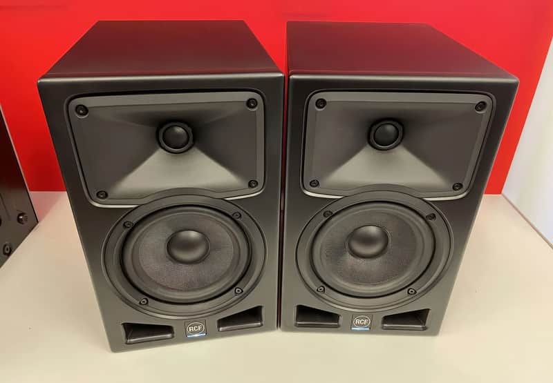 JBL RCF Ayra Pro 6 Powered Studio Monitors (Pair) 240 W Peak, 120 W RMS image 1