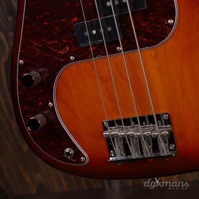 Marcus Miller P5 Tobacco Sunburst Lefty image 3