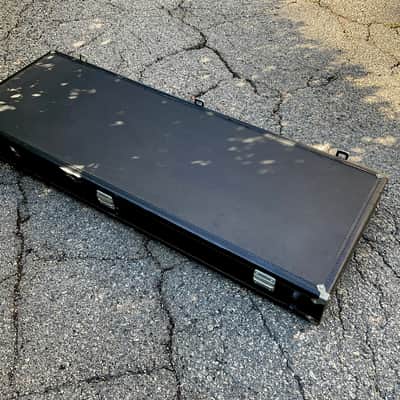 VINTAGE LATE 60'S / EARLY 70'S GIBSON SG STYLE HARD CASE IN VERY GOOD CONDITION image 7