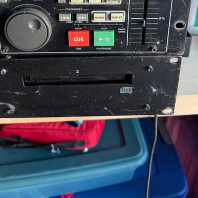 Denon DN-2500F Dual CD Player + Controller – Partial Test, Trays Won’t Open image 2