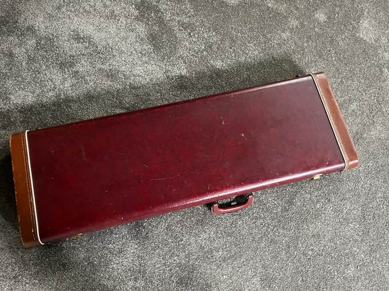1958-64 Fender Musicmaster Duo Sonic Mustang guitar hard case red