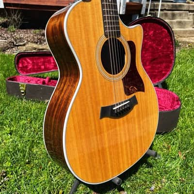 Taylor 414ce V-Class Ovangkol with Expression 2 Electronics and Taylor hardshell case 414ce - gloss image 6