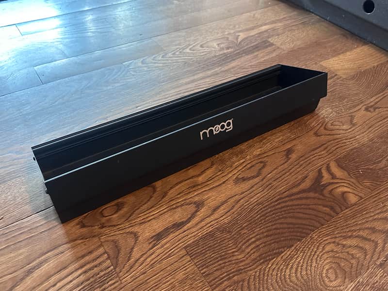 Moog 104HP Unpowered Eurorack Case / Skiff