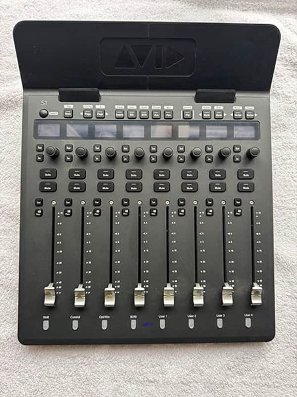 Avid S1 Control Surface image 1
