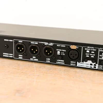 dbx 234xs 2/3-Way Stereo, 4-Way Mono Crossover CG014PJ imagen 8