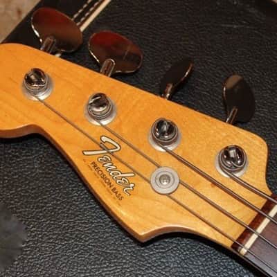 Left Handed Fender Precision Bass 1965 Sunburst image 9