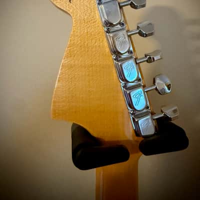 Fender Fender Custom Shop Jaguar - Time Machine (1966 Deluxe Closet Classic) 2023 - Nitro Tahitian Coral Body, Olympic White Headstock image 8