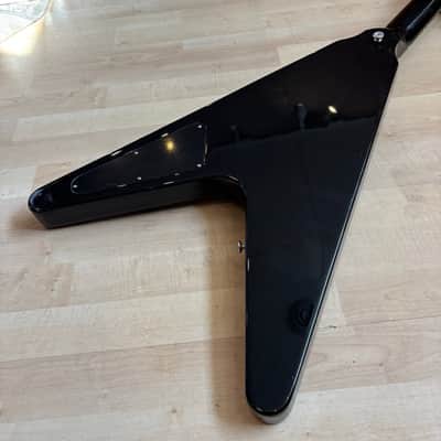 Gibson - 80s RI Flying V - Ebony w/ Brown Deluxe Gibson HD Case & Case Candy (2023-Demo) image 10