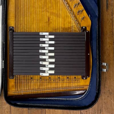 Vintage Silvertone Autoharp by Oscar Schmidt 60's-70's 15 chord, with case, tuning wrench and book image 2