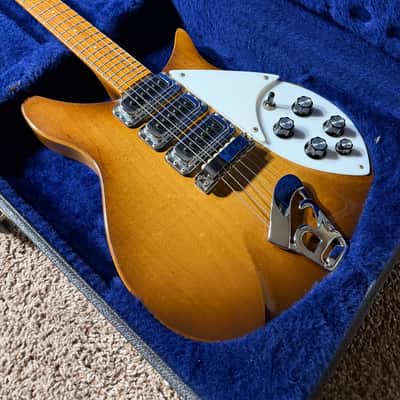 Rickenbacker 1979 320 - Autumnglo image 14