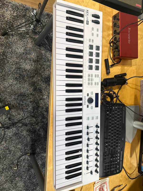 Arturia KeyLab 61 MkII MIDI Controller image 1