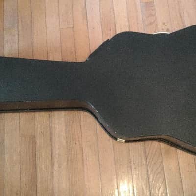 Martin hard guitar case in excellent condition - 2000's image 2