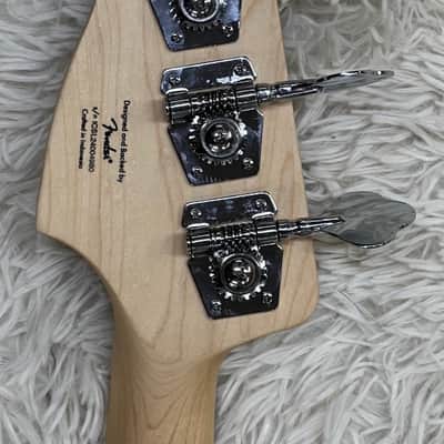 Fender Squier Sonic Precision Bass, Maple Fretboard, White Pickguard, Sunburst image 6