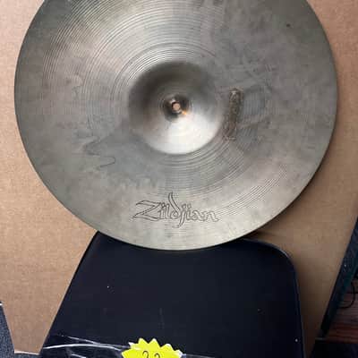 Zildjian 18" Crash Cymbal image 6