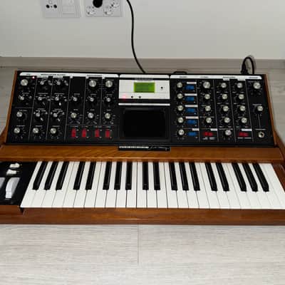 Moog Minimoog Voyager Performer Edition 44-Key Monophonic Synthesizer 2002 - 2015 - Traditional Wood Cabinet image 4