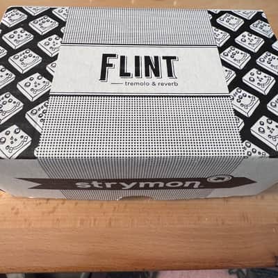 Strymon Flint Reverb and Tremolo V1 2012 - 2022 - Black with White Knobs image 6