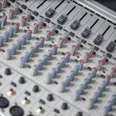 Behringer Eurorack MX2004A 20-Channel Mic / Line Mixer 2000s - Silver image 4