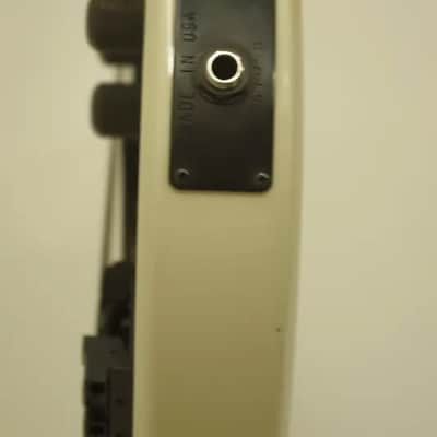 Carvin LB-70 1991 Fretless (w/ original hard-shell case) image 9