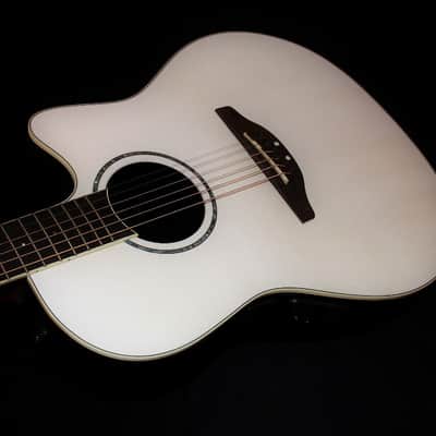 Ovation Celebrity CC24 Mid-Depth White Acoustic-Electric Guitar w/ Case image 4
