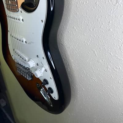 Fender G-5 VG Stratocaster 2012 - 2015 - 3-Color Sunburst w/ Gig Bag image 6