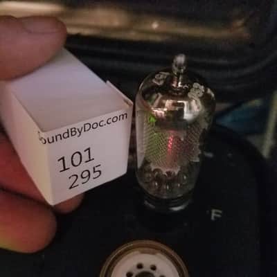 Amperex F Bugle Boy EF86 tNOS AT1000 TESTED Vacuum Tube La Radiotechnique Suresnes Bugle Boy 6267 pentode 1960-1972 image 3