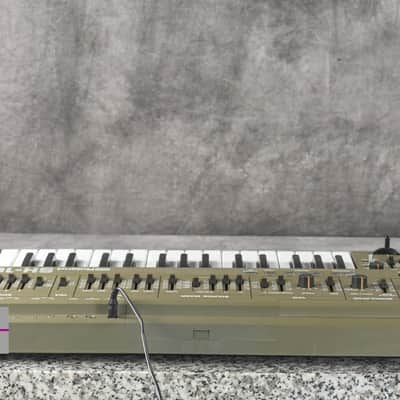 Roland SH-101 Gray Vintage Monophonic Synthesizer in Good condition image 15
