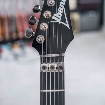 Ibanez Steve Vai Signature JEM 555 BK in Black image 4