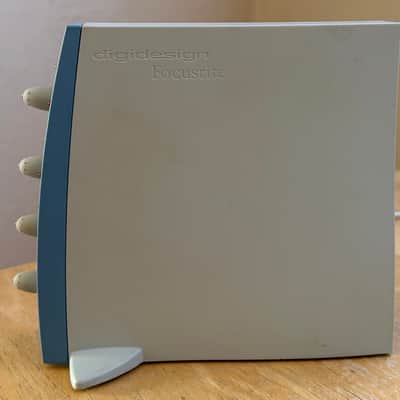 Digidesign MBox USB Audio Interface 2002 - 2005 - Light Blue image 3