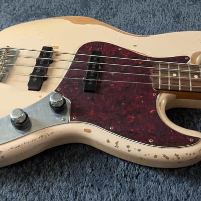 Fender Flea Artist Series Road Worn Signature Jazz Bass 2016 - Present - Shell Pink image 6