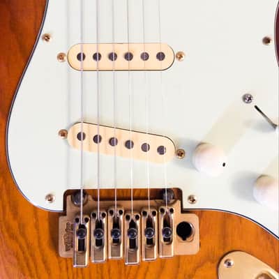 Deviser Y. Momose Masterbuilt Stratocaster image 5