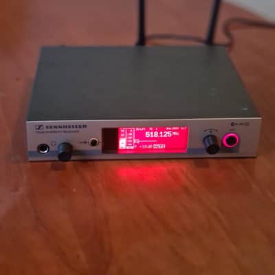 Sennheiser Sennheiser EM100 G3 True Diversity Receiver – 516–558 MHz – Professional Audio image 5