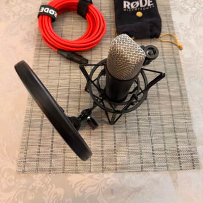 RODE NT1 5th Generation Cardioid Condenser Microphone 2023 - Present - Black image 4