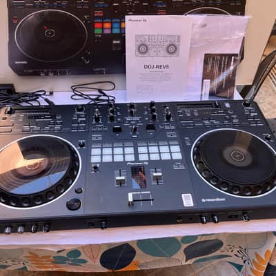 Pioneer DDJ-REV5 2-Channel DJ Controller 2023 - Present - Black image 1