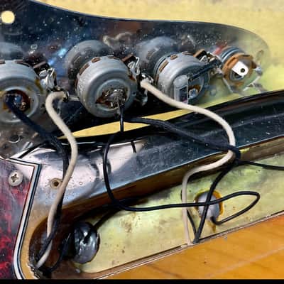 Fender jazz bass 1972 - 3 tone sunburst image 17