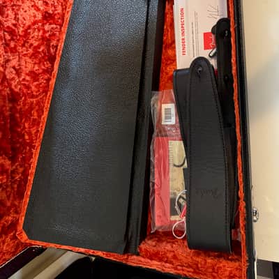2018 Fender Flea Jazz Bass Road Worn Shell Pink - Mint Condition + G&G Hardshell Case image 19