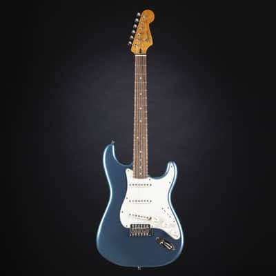 Squier Classic Vibe '60s Stratocaster IL Lake Placid Blue - Electric Guitar image 2