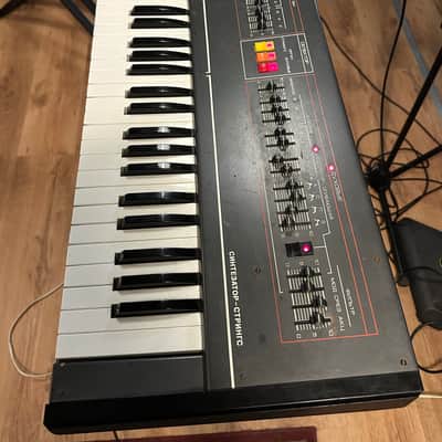 ELEKTRONIKA EM-25 (1989) Vintage Soviet Synthesizer image 4