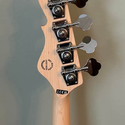 G&L Tribute Kiloton Bass with Hard Case image 5