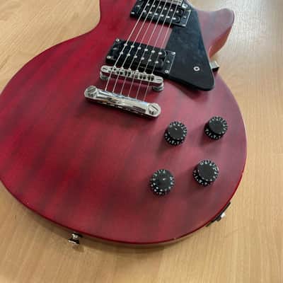 Epiphone Les Paul Studio in Wine Red Finish - Excellent Condition image 3