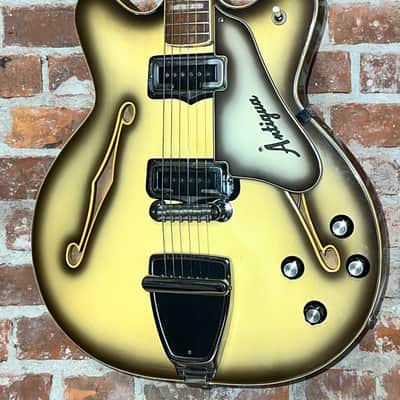 Excellent 1968 Fender Coronado II with Rosewood Fretboard  Antigua OHSC  ! image 1