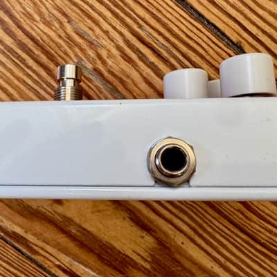 Electro-Harmonix Nano POG Polyphonic Octave Generator image 9