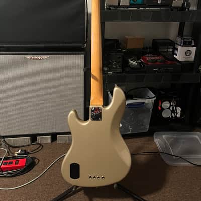 1996 Suhr Era Fender American Deluxe Jazz Bass with Rosewood Fretboard Shoreline Gold image 6
